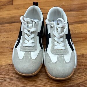 Women's Retro White & Black Lace-Up Sneakers with Gum Sole